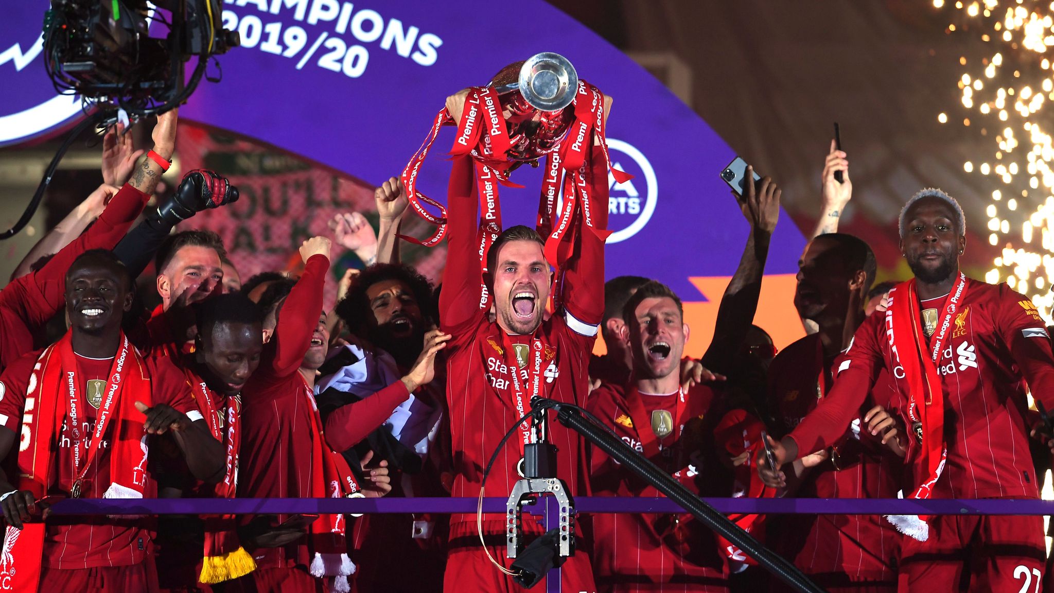 Henderson trophy lift