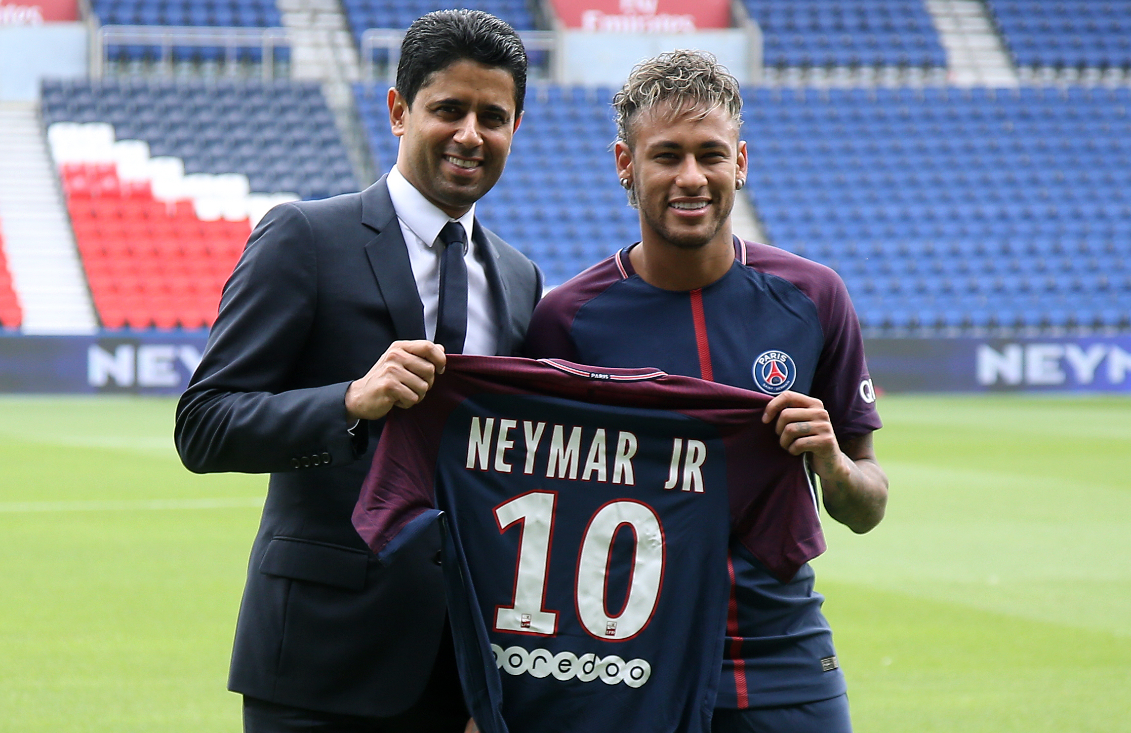 Neymar Signs For PSG