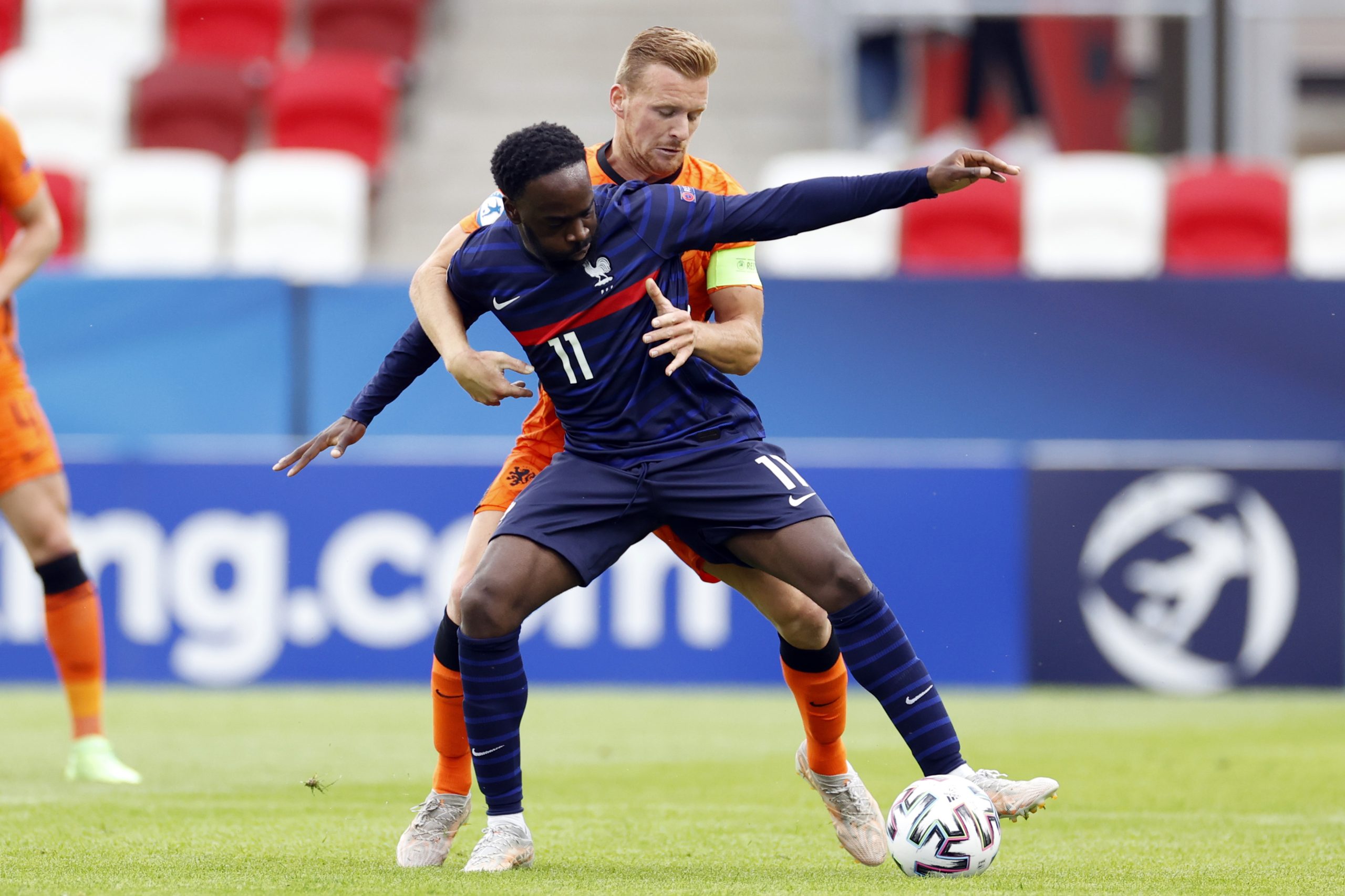 BUDAPEST - (lr) Jonathan Ikone of France, Dani de Wit of Holland during the UEFA EURO U21 quarter-final match between the Netherlands U21 and France U21 at the Bozsik Arena on May 31, 2021 in Budapest, Hungary.