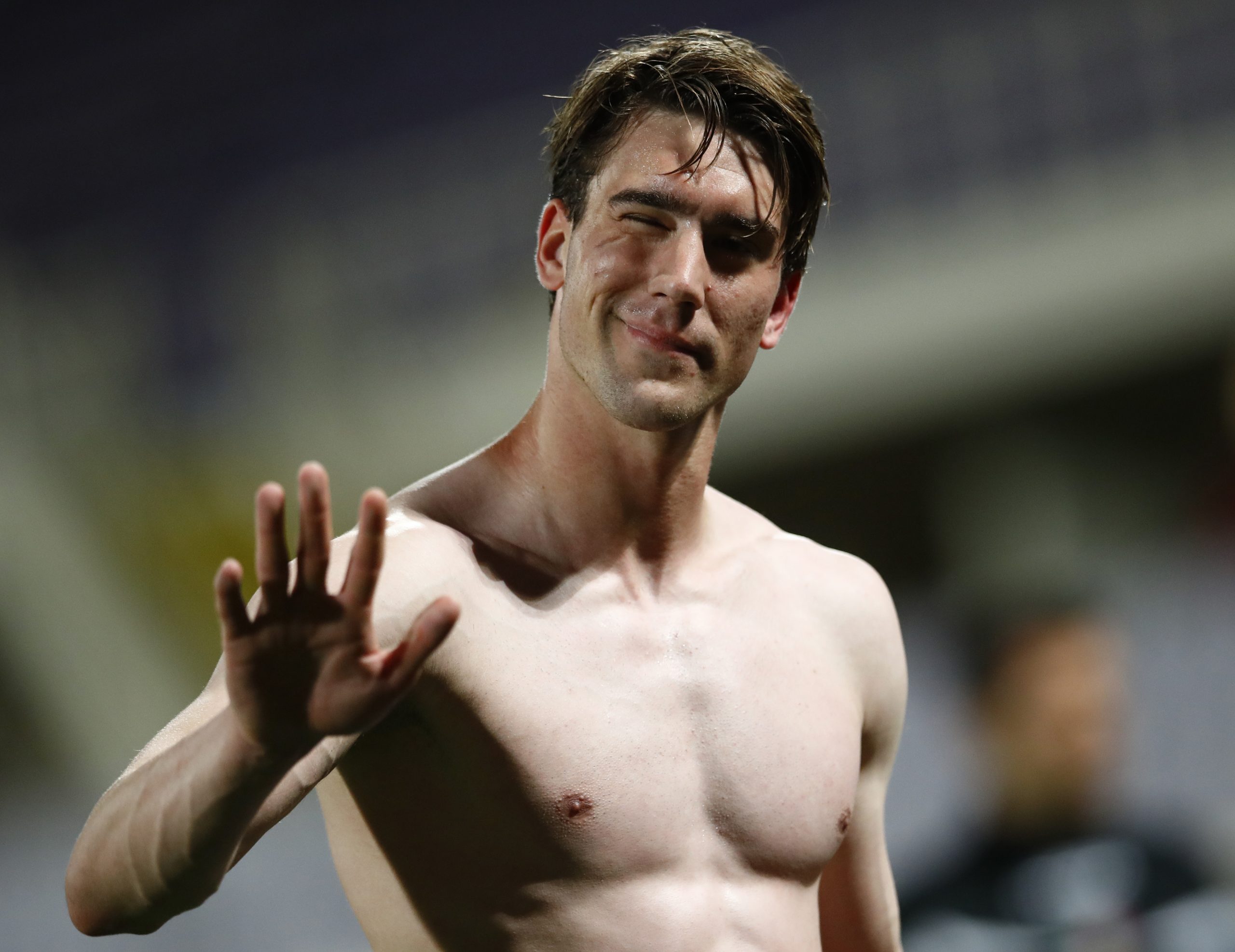 FLORENCE, ITALY - MAY 08: (BILD ZEITUNG OUT) Dusan Vlahovic of ACF Fiorentina celebrates after winning during the Serie A match between ACF Fiorentina and SS Lazio at Stadio Artemio Franchi on May 8, 2021 in Florence, Italy. (Photo by Matteo Ciambelli/DeFodi Images via Getty Images)