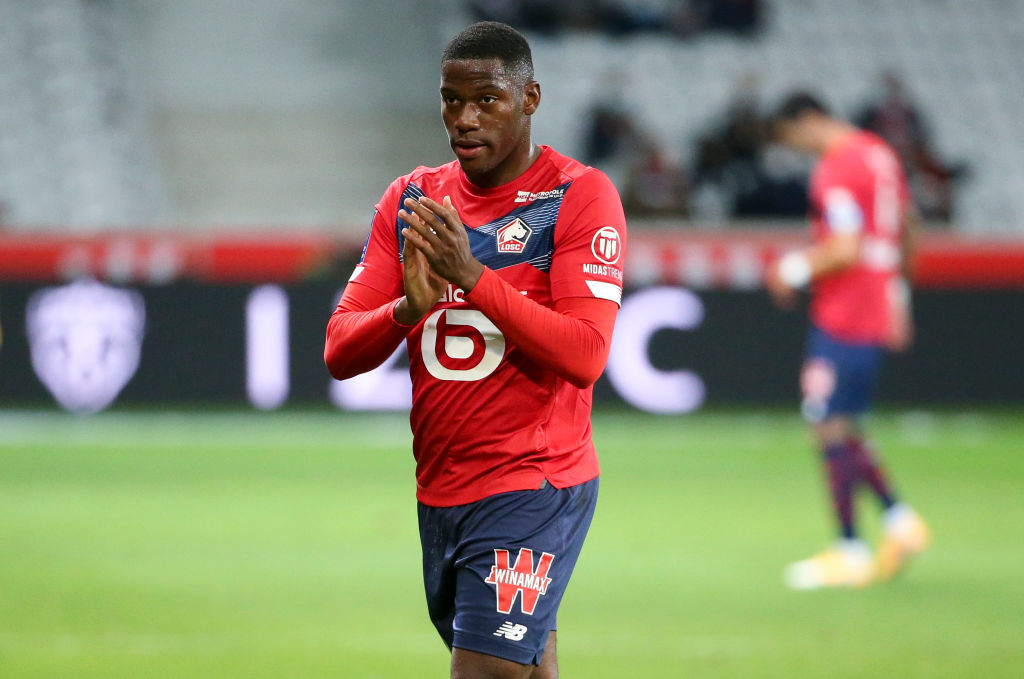 LILLE, FRANCE - SEPTEMBER 25: Jonathan David of Lille thanks the supporters when he's replaced during the Ligue 1 match between Lille OSC (LOSC) and FC Nantes at Stade Pierre Mauroy on September 25, 2020 in Villeneuve d'Ascq near Lille, France. (Photo by Jean Catuffe/Getty Images)