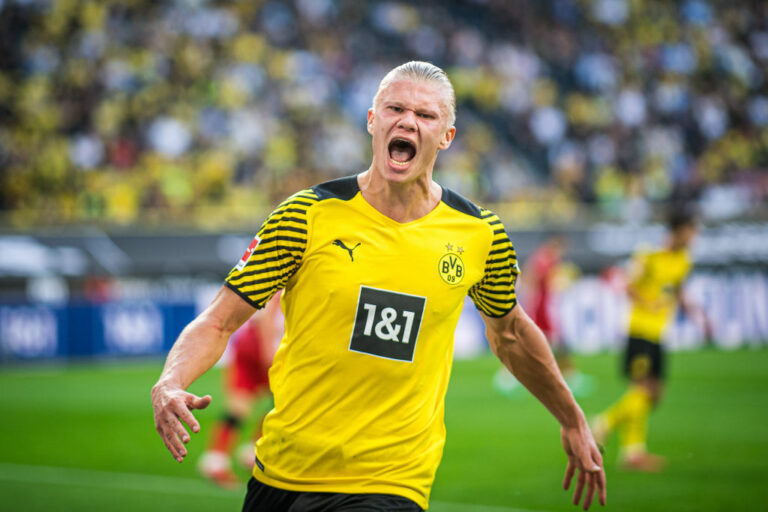 DORTMUND, GERMANY - AUGUST 14: (EDITORS NOTE: Image has been digitally enhanced.) Erling Haaland of Dortmund reacts during the Bundesliga match between Borussia Dortmund and Eintracht Frankfurt at Signal Iduna Park on August 14, 2021 in Dortmund, Germany. (Photo by Lukas Schulze/Bundesliga/Bundesliga Collection via Getty Images)