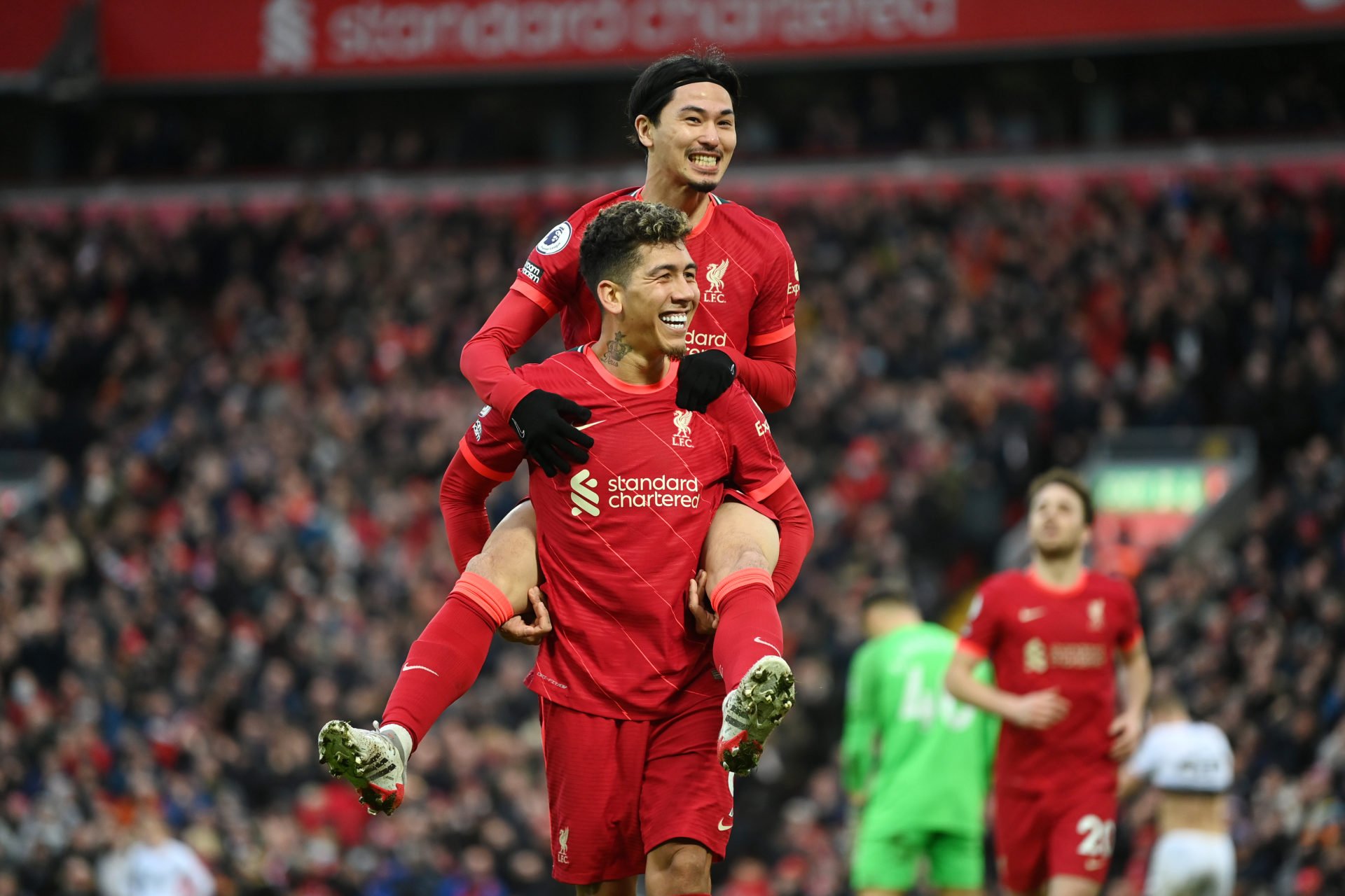 Takumi Minamino, Roberto Firmino