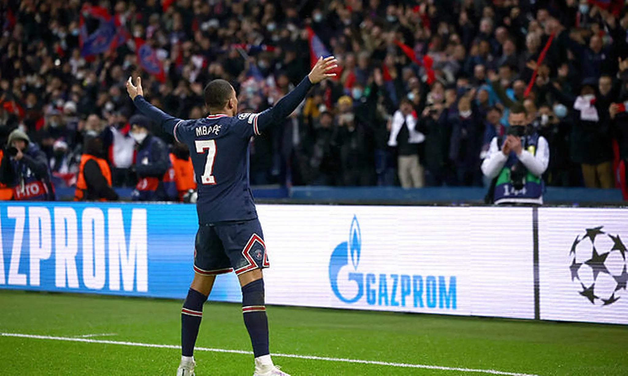 Kylian Mbappe held talks with Liverpool