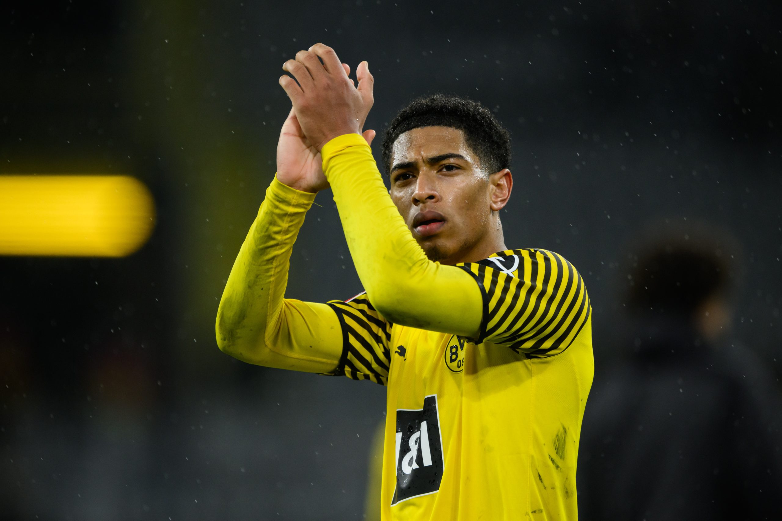 DORTMUND, GERMANY - FEBRUARY 20: Jude Bellingham of Dortmund applauds fans after the match during the Bundesliga match between Borussia Dortmund and Borussia Mönchengladbach at Signal Iduna Park on February 20, 2022 in Dortmund, Germany. (Photo by Marvin Ibo Guengoer/GES-Sportfoto via Getty Images)