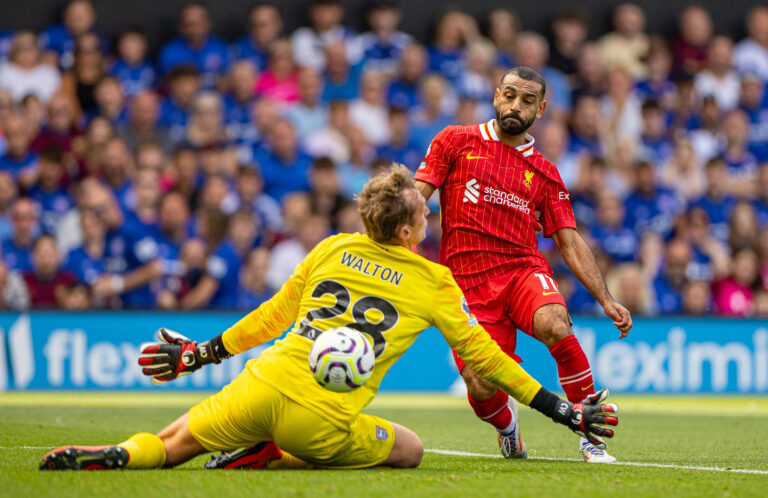 Football - FA Premier League - Ipswich Town FC v Liverpool FC IPSWICH, ENGLAND - Saturday, August 17, 2024: Liverpool s