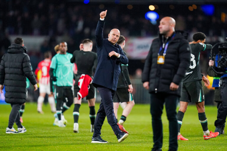 PSV Eindhoven v Liverpool FC