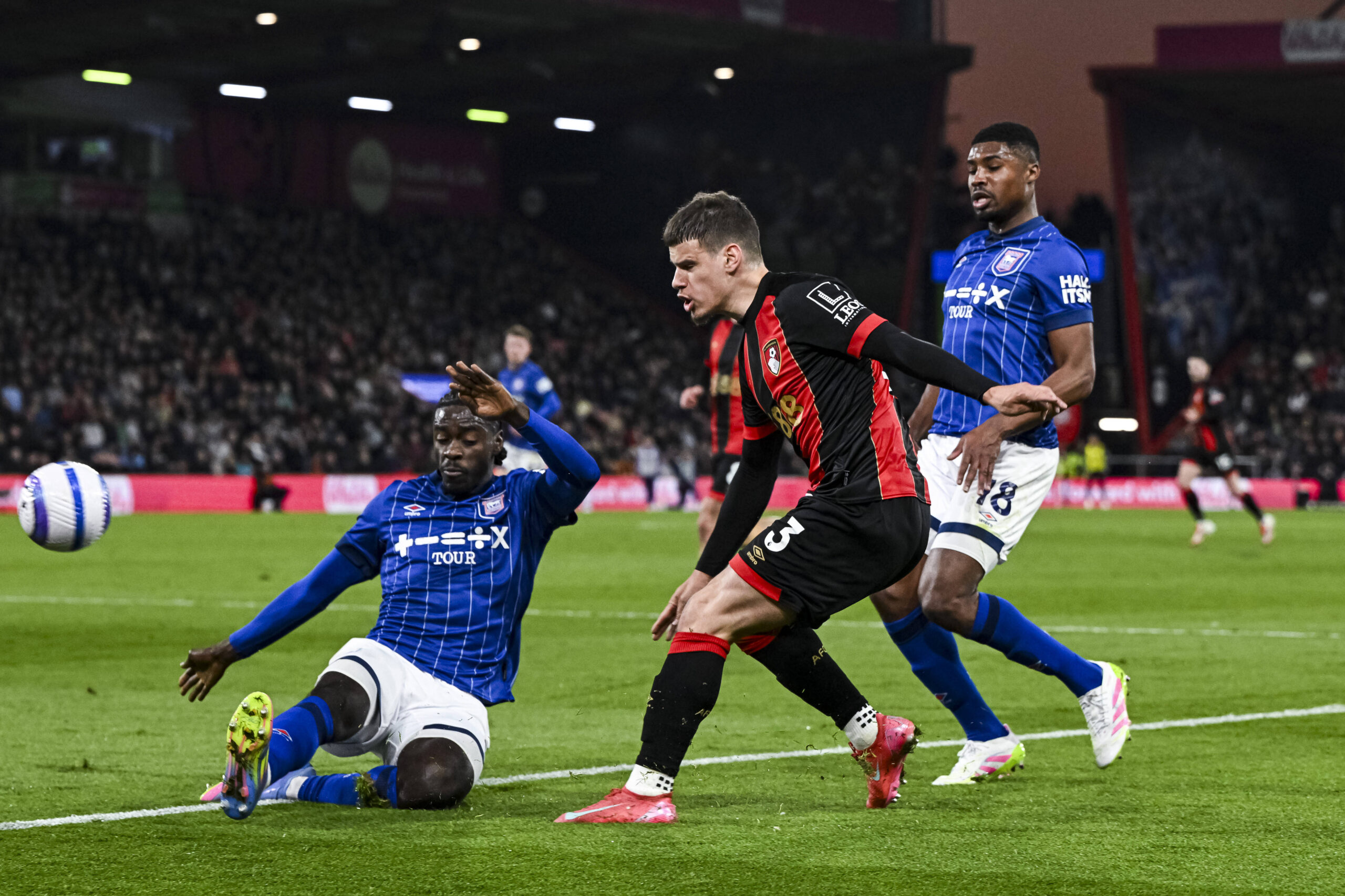 AFC Bournemouth v Ipswich Town FC - Premier League 2024/25 - Matchweek 30