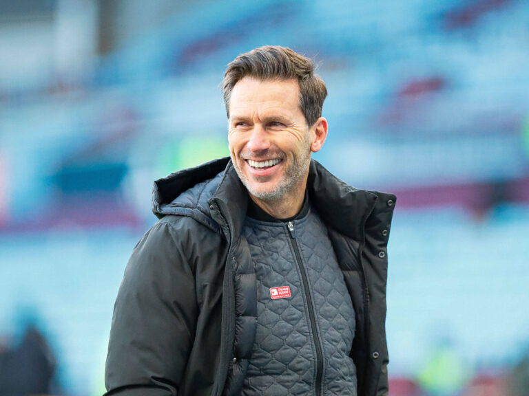 Gareth Taylor continues with the Liverpool deadline day traditions (Credits: Imago Images)